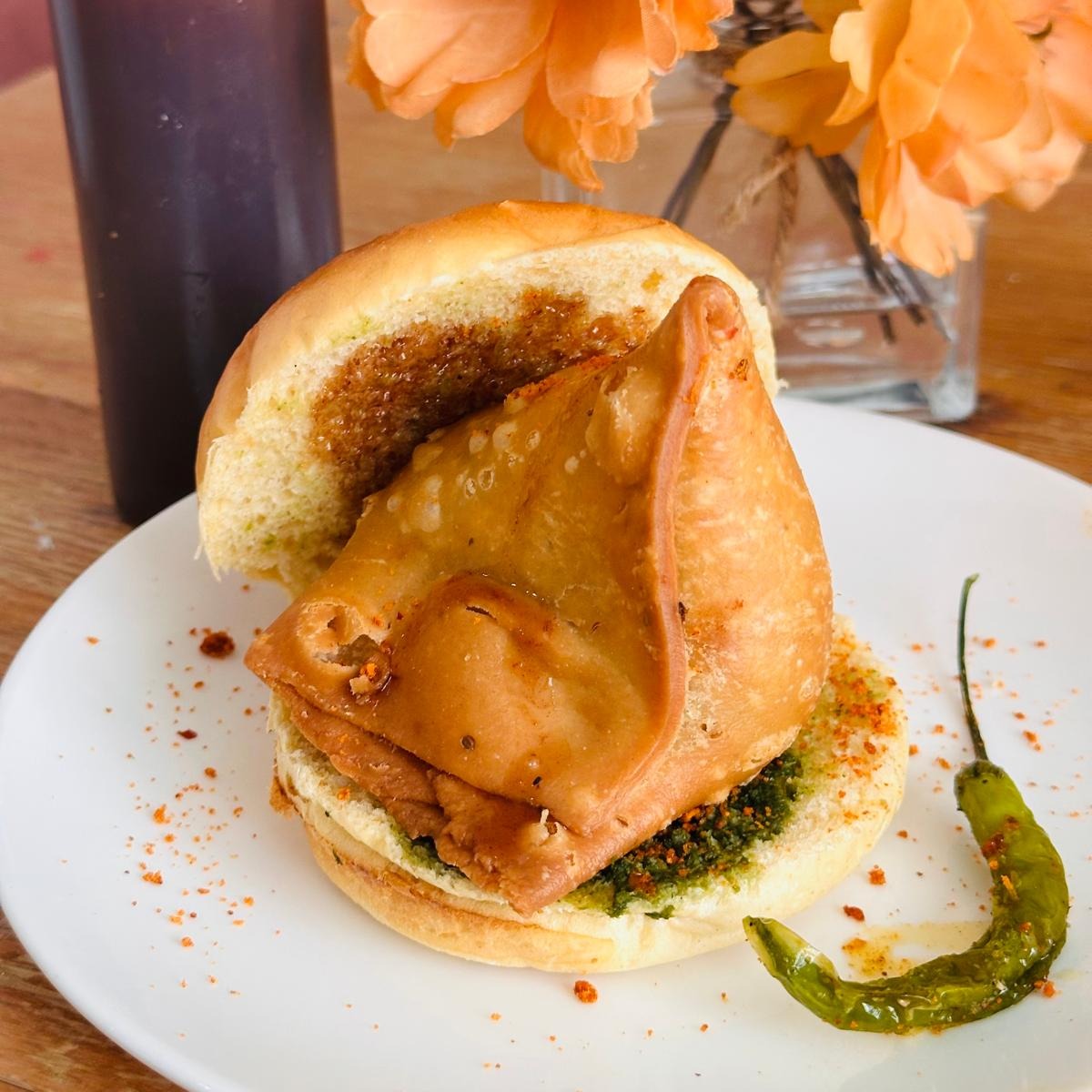 Samosa Pav